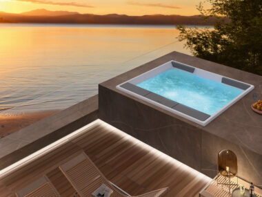 spa per esterno in terrazzo al tramonto con minipiscina idromassaggio Altana