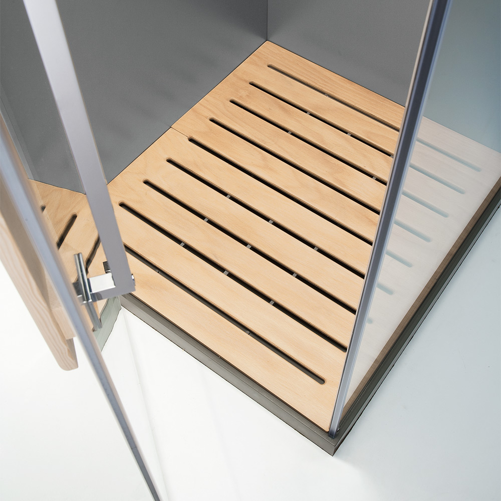 Platform in marine plywood.